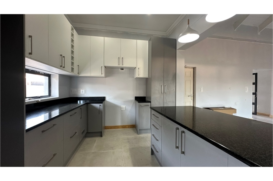 4 Bedroom Property for Sale in Paarl South Western Cape